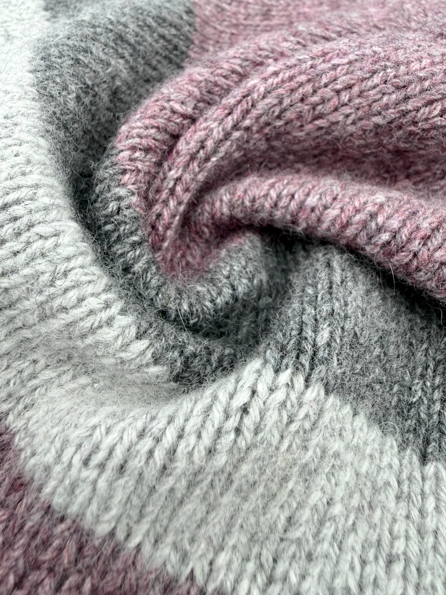 G&G Filati Divino 3/14 – Kaschmir Seide Garn Hellgraumelange foto 3